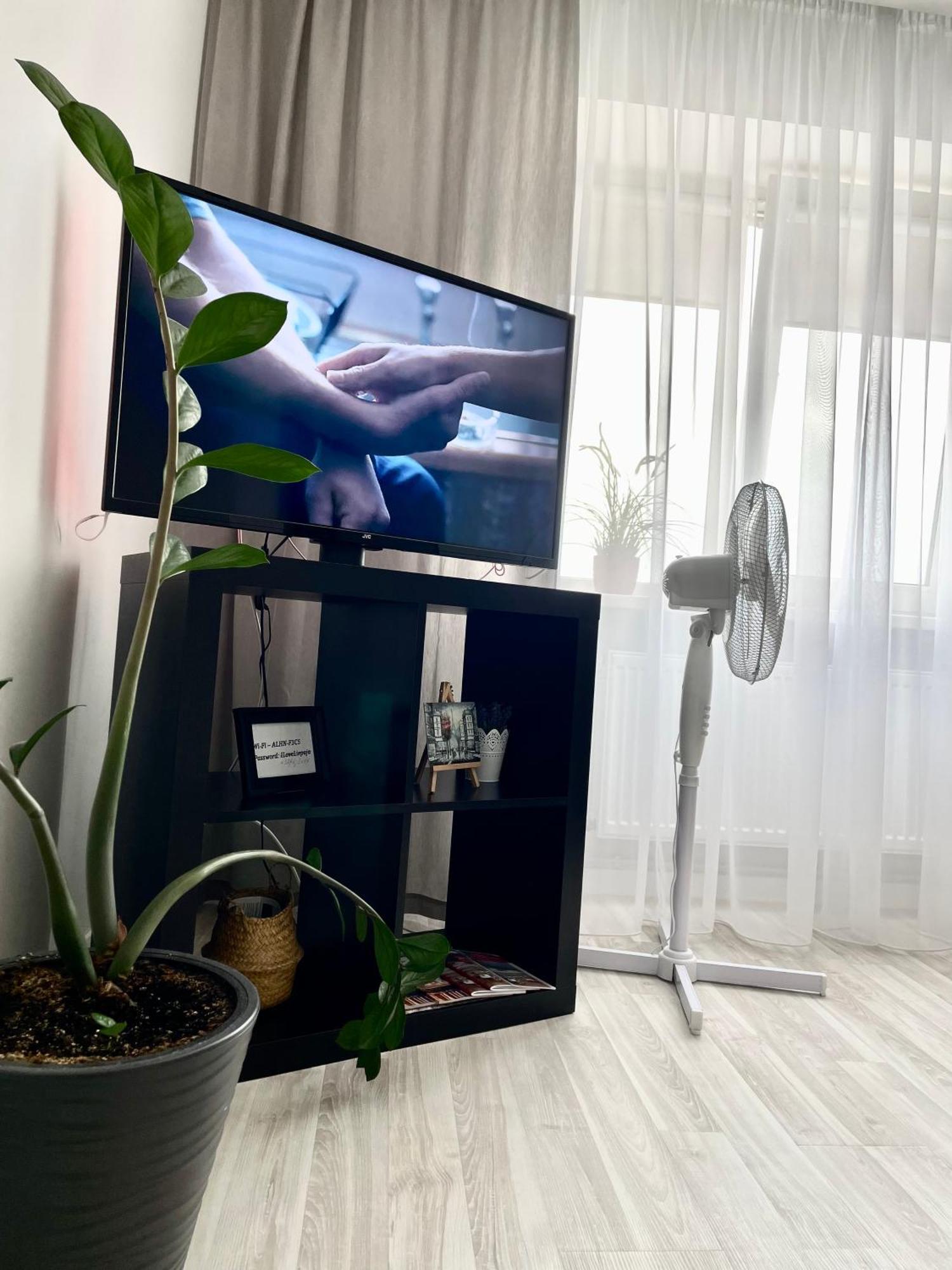 City Center Apartment Liepāja Екстериор снимка